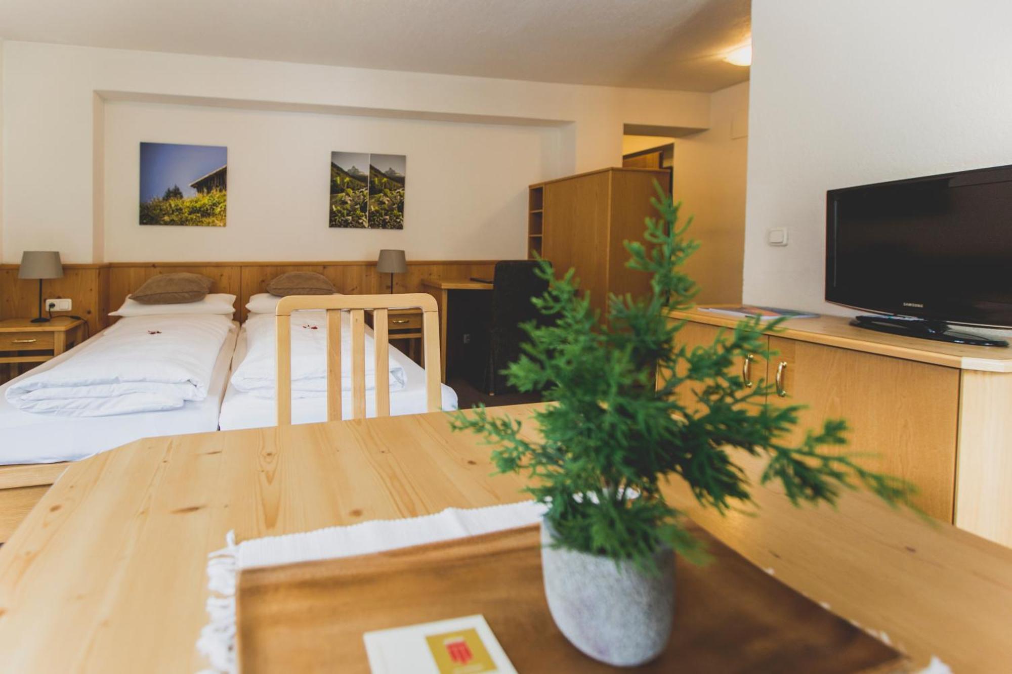 Hotel Montfort Sankt Anton am Arlberg Buitenkant foto