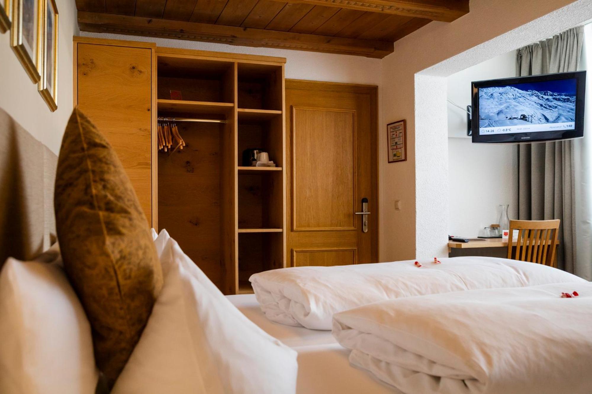 Hotel Montfort Sankt Anton am Arlberg Buitenkant foto