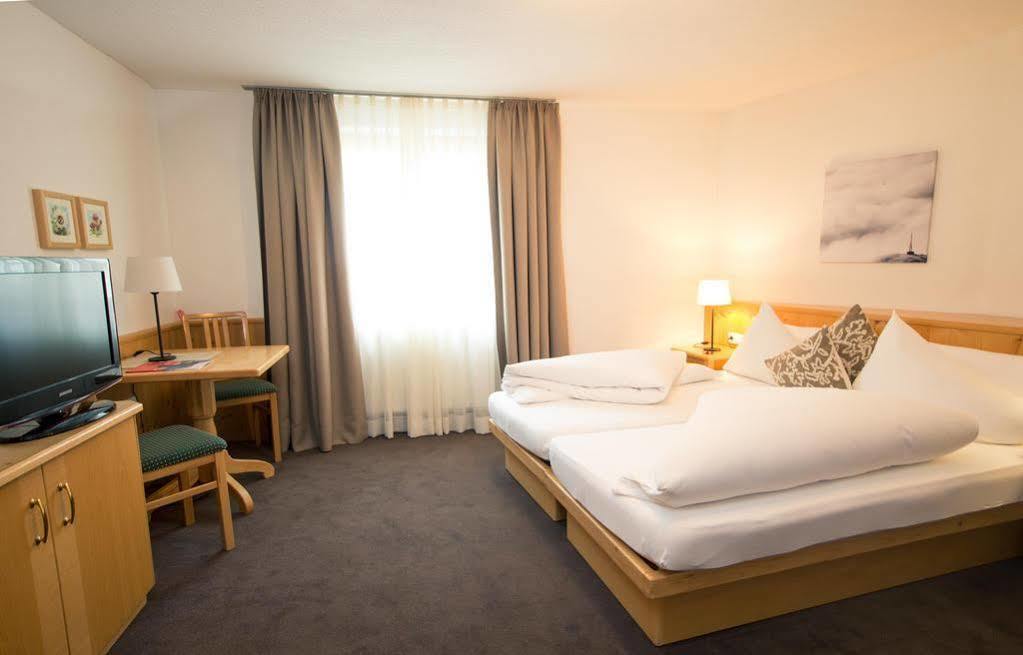 Hotel Montfort Sankt Anton am Arlberg Buitenkant foto